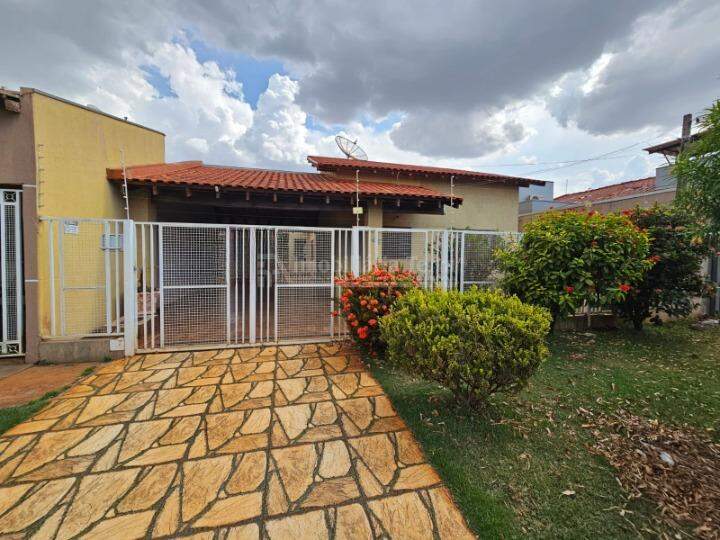 Casa com 2 quartos no Parque do Lago I em Dourados/MS — foto 1
